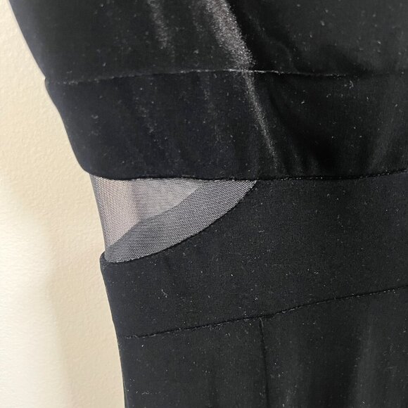 Xscape Velvet Off The Shoulder Gown Size 4 Black Holiday Event Christmas Party - Picture 7 of 11